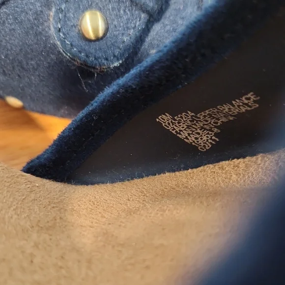 Elegant Navy Blue Heeled Sandals - Picture 5 of 5